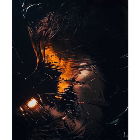 Tendencias oscuras del interiorismo con el Universo Incandescente